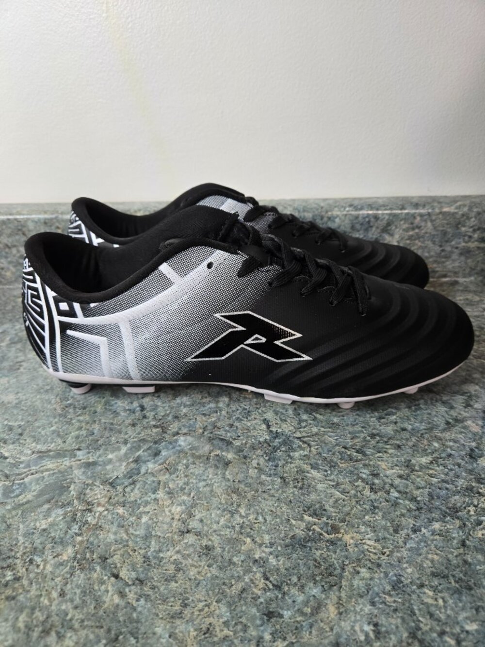 RUNIC Soccer Cleats for Men & Boys Firm Ground Cleats – Lightweight Soccer Shoes